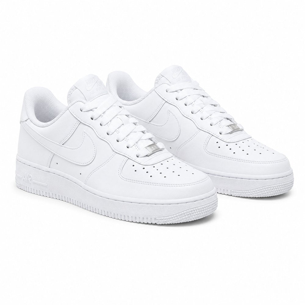 Nike Air Force 1 Low Feminino — Triple White